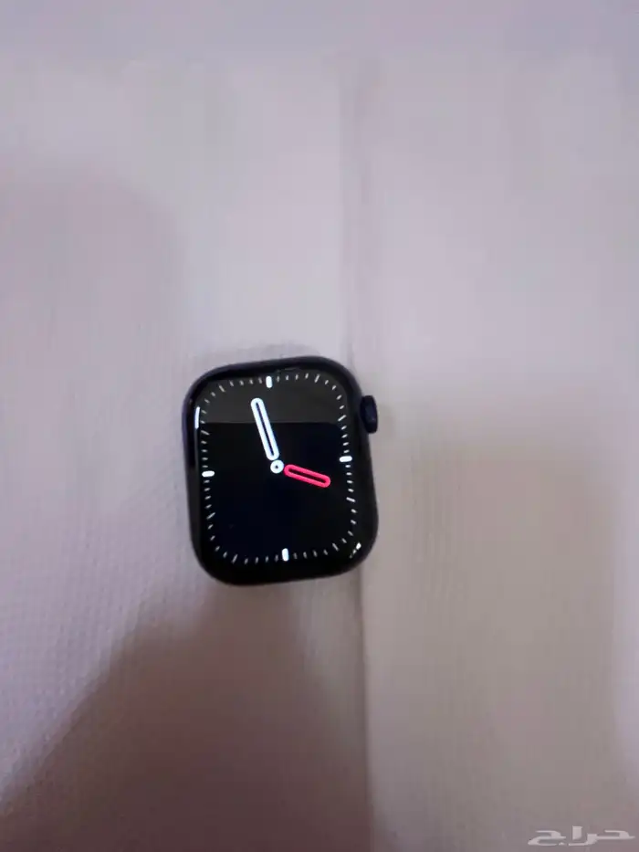 ساعة شبية ابل 7