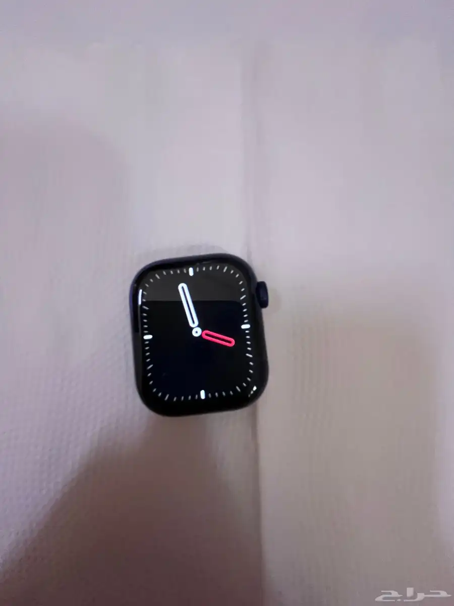 ساعة شبية ابل 7