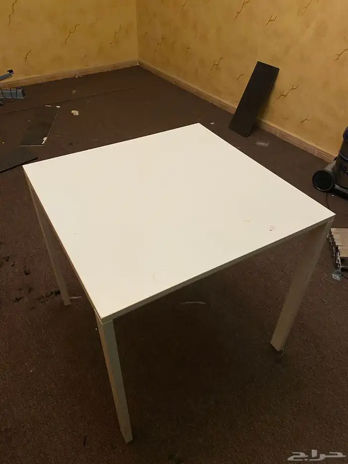 للبيع طاولة ايكيا 1