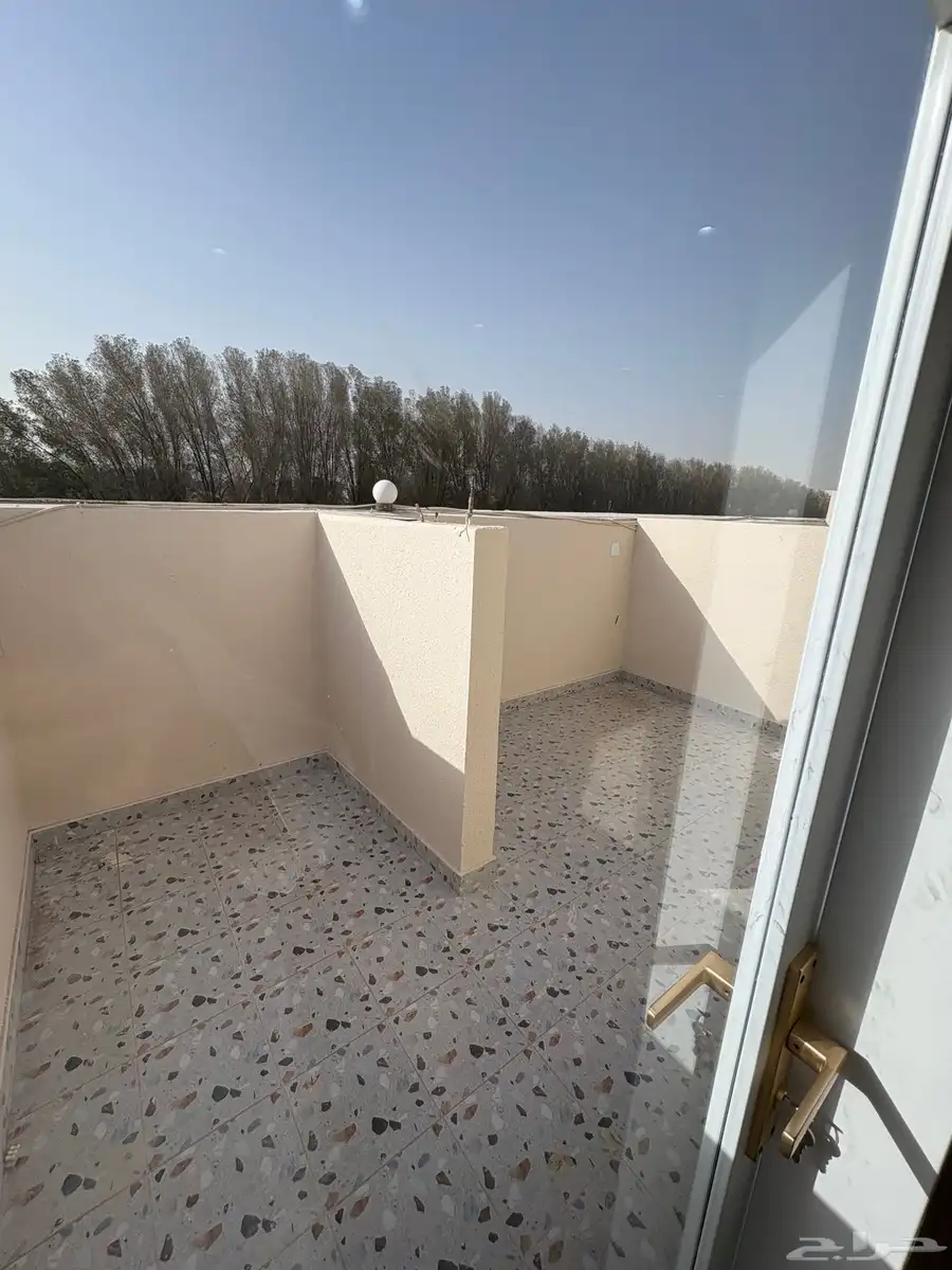 شقة غرفة وصالة حي الورود Apartment for rent 11