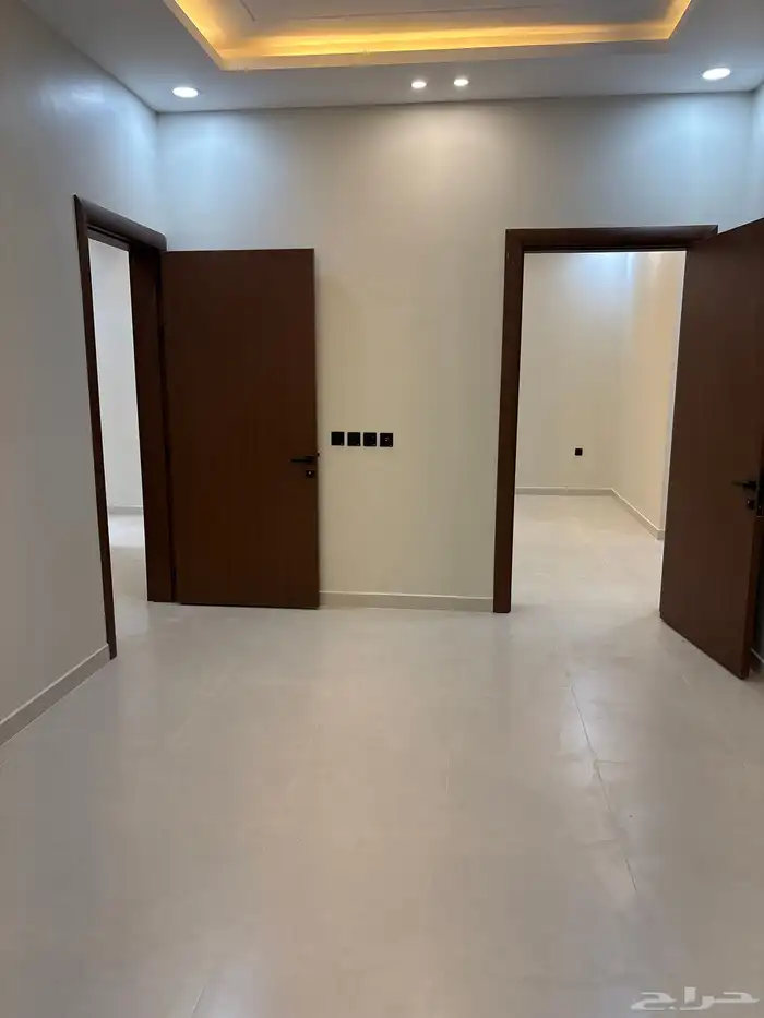 عمارة مكونة من ست شقق للتمليك المحاله مخطط745 حي الزهور 6