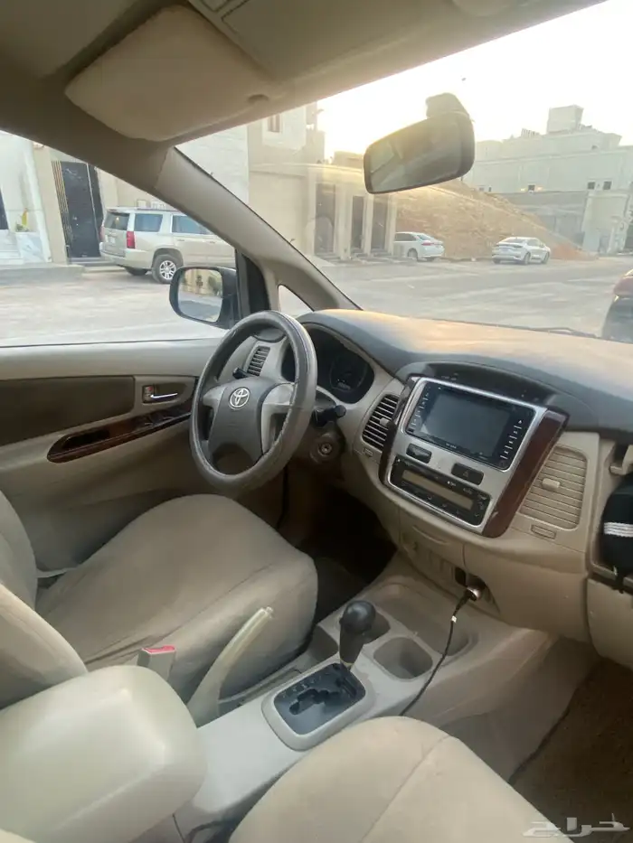 للبيع اينوفا موديل 2013 4