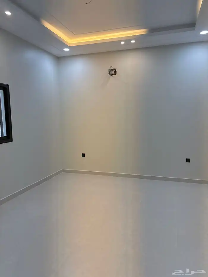 شقق vip للبيع مكونه من6 غرف4 حمام المحاله مخطط745 حي الزهور 7