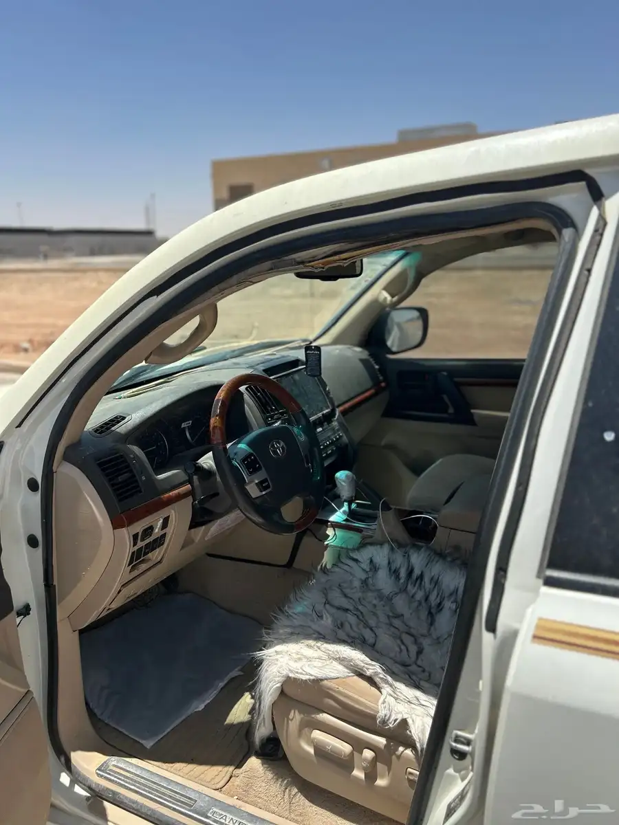 لاندكروزر 2013 10