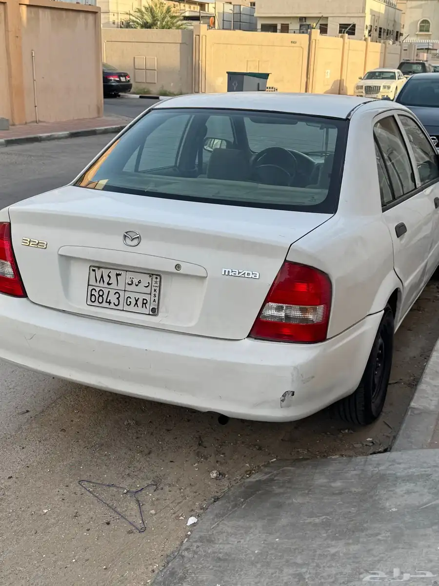 مازدا 323 للبيع 1