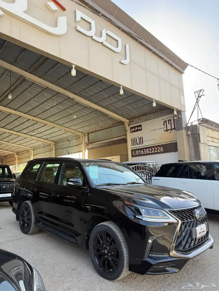 لكزس 2019 عداد 143 الف سعودي فل بلاك اديشن 2