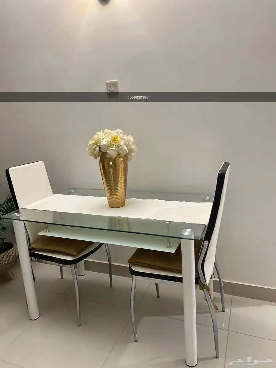 طاوله طعام نظيفة 0