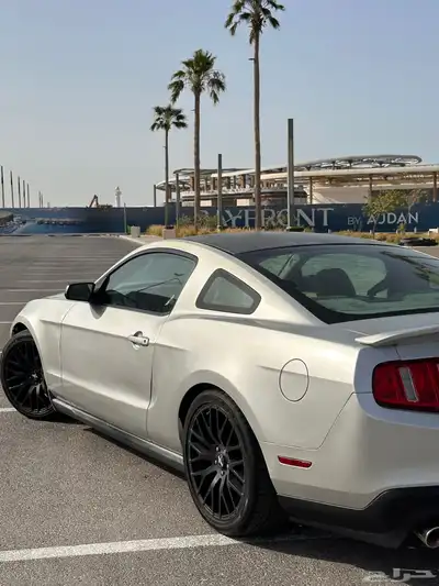 فورد موستنج 2010 v6 2
