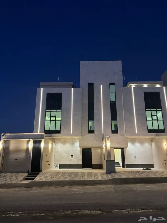 للبيع بحي طويق ( شقق ) فاخرة بمساحات واسعه 650.000الف 0