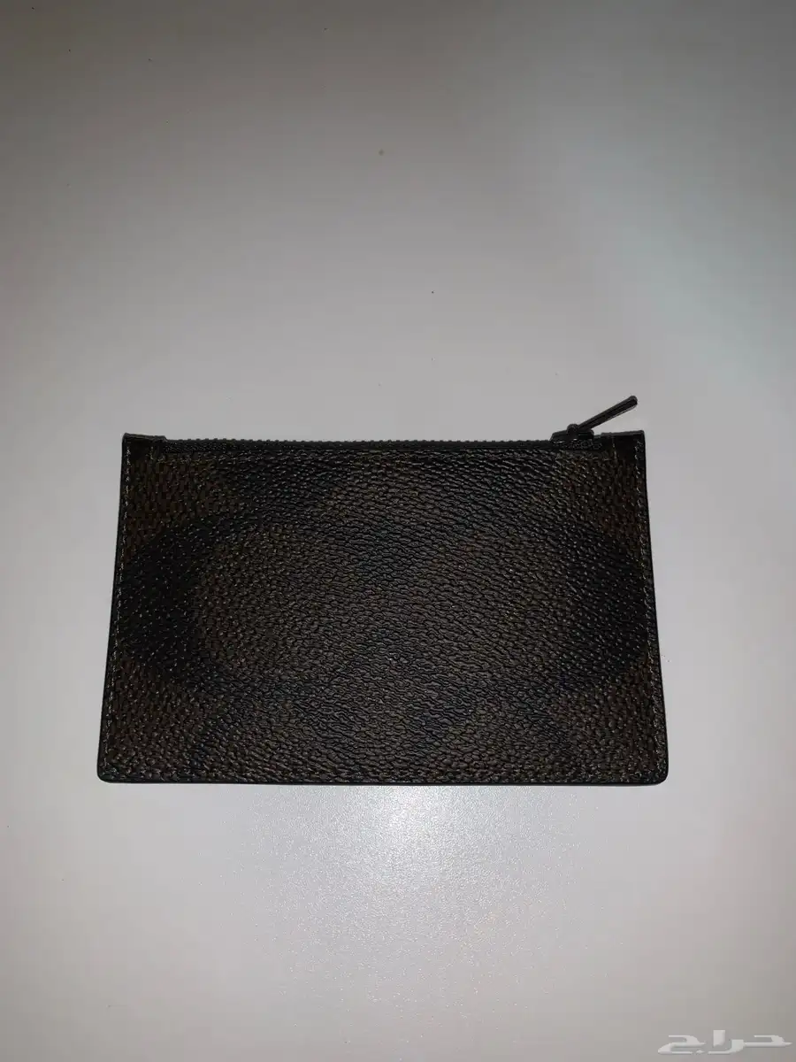 محفظة من ماركة COACH 2