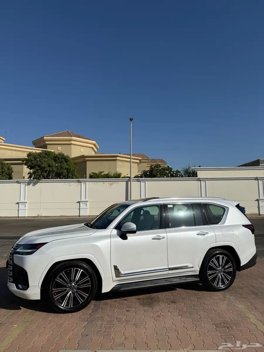 2022 لكزس LX600 عبداللطيف جميل 2