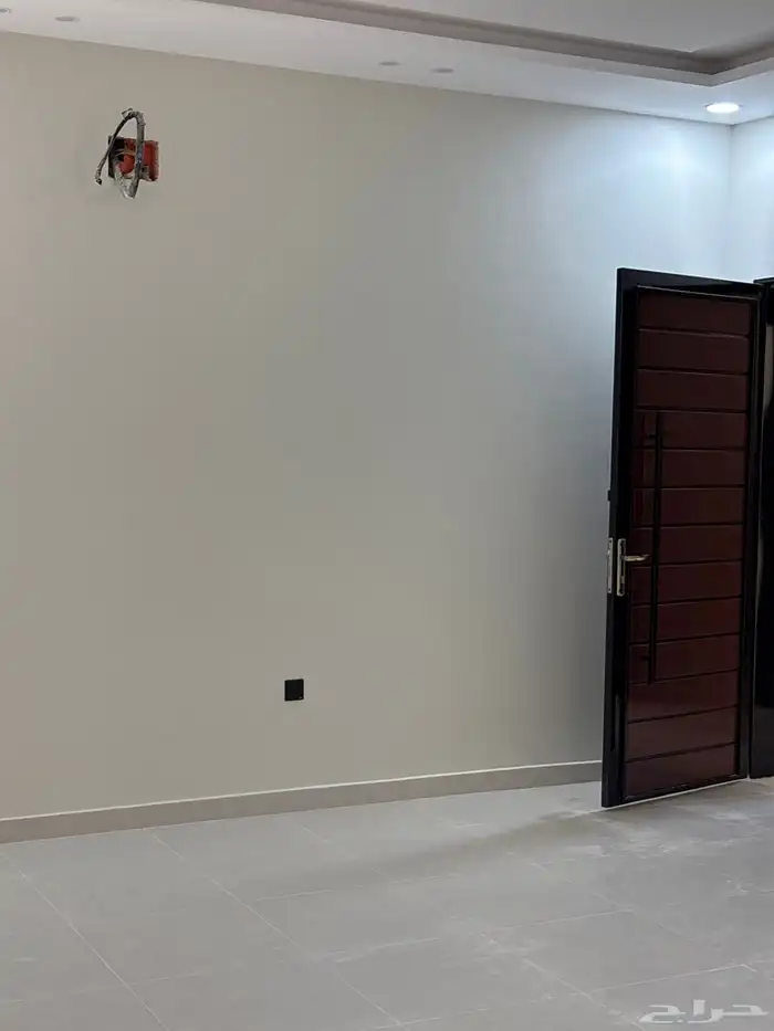 شقق vip للبيع مكونه من6 غرف4 حمام المحاله مخطط745 حي الزهور 14