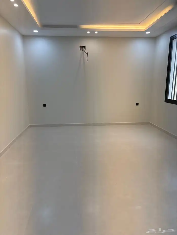عمارة مكونة من ست شقق للتمليك المحاله مخطط745 حي الزهور 4