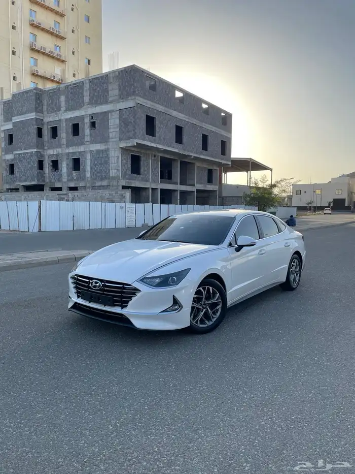 هواندي سوناتا 2020 نظيفة جدا  بطاقة جمركية 1