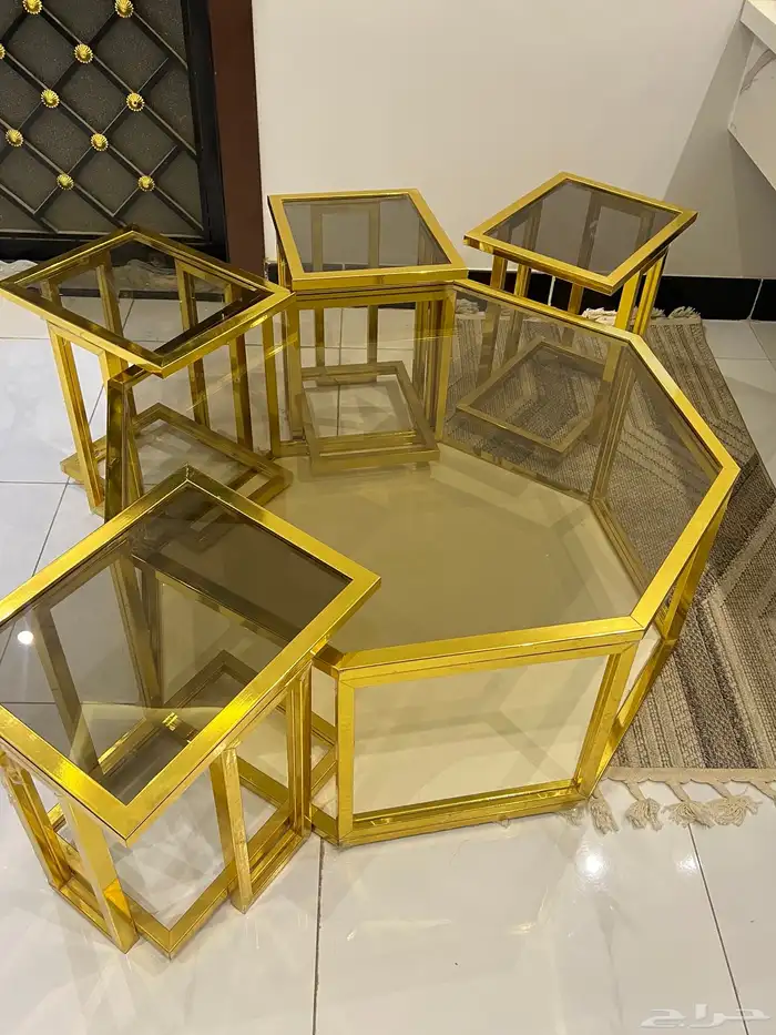 طاولات قهوه مع 4 خدمه 1