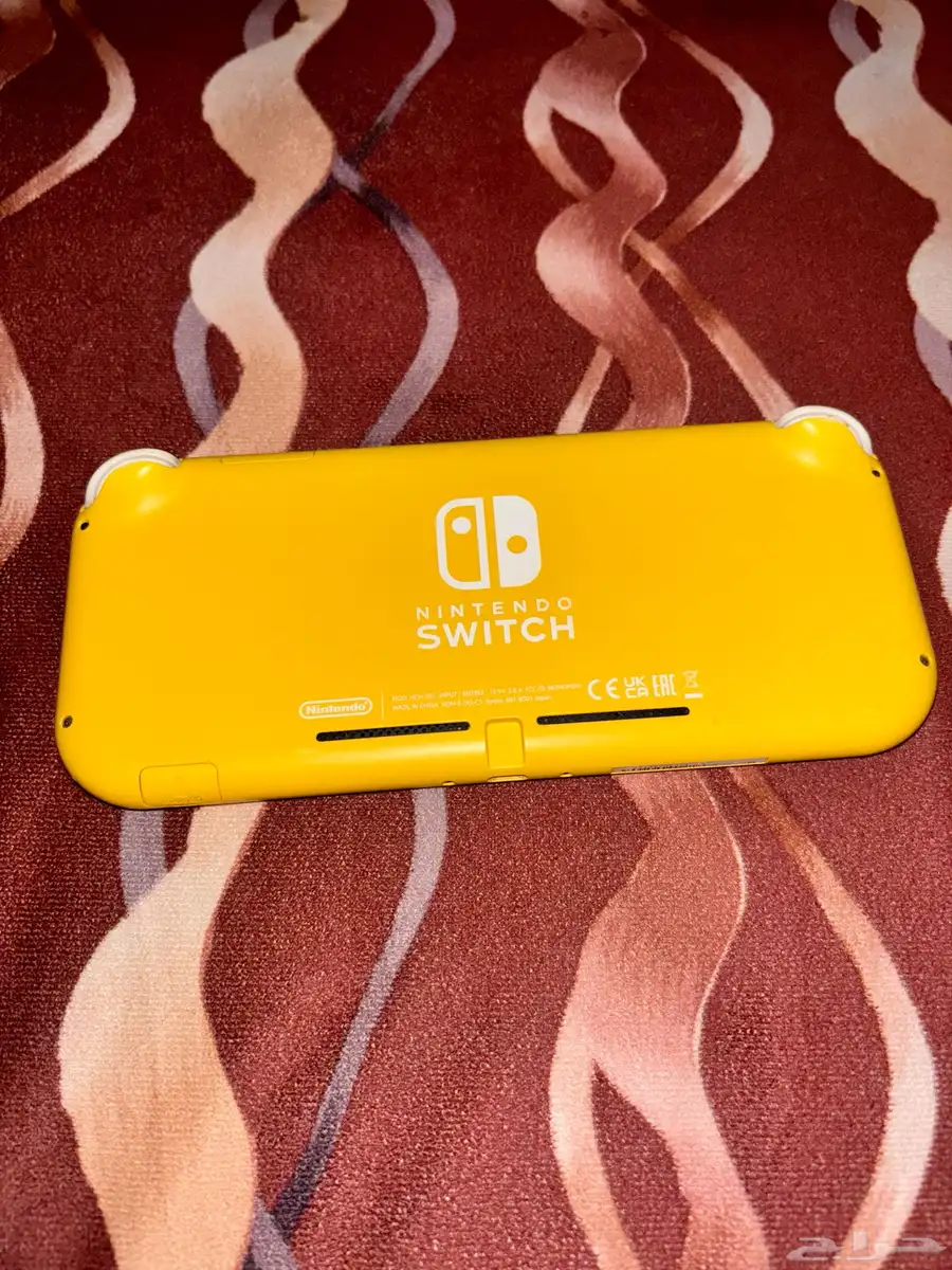 Nintendo switch lite  Yellow 1
