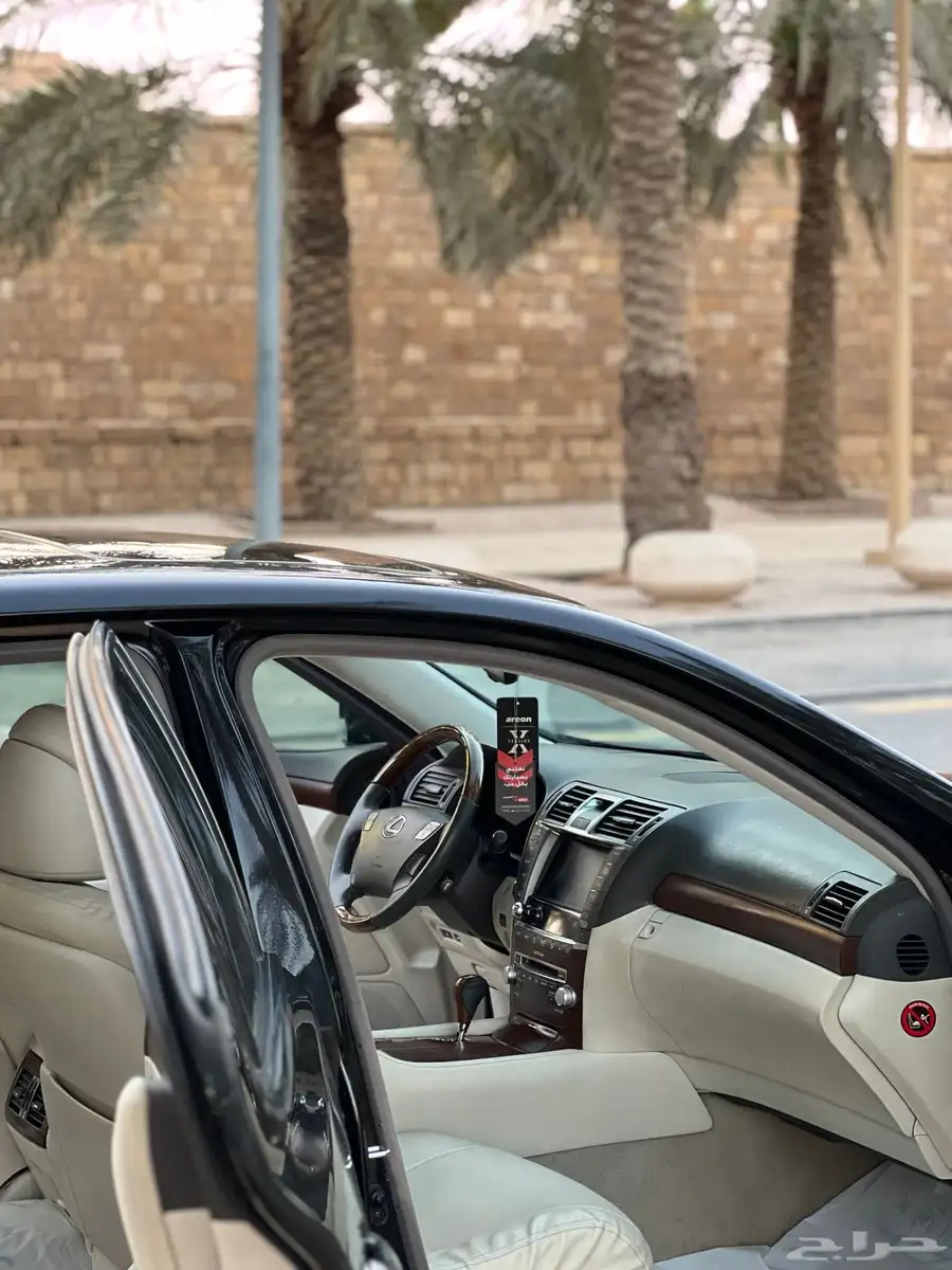 لكزس ls 2012L فل كامل 18