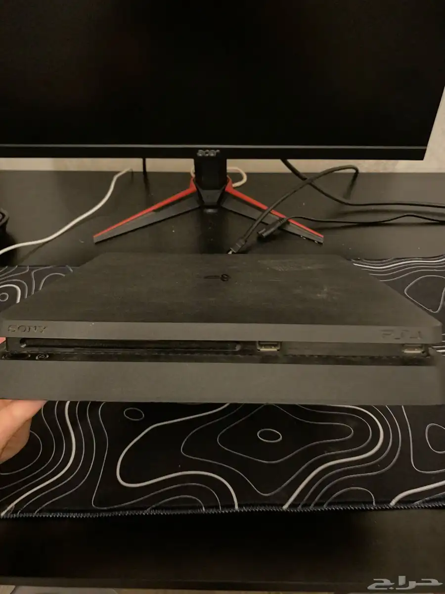 PS4 Slim 4