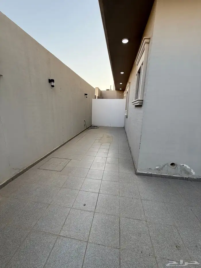 فله للايجار حي الملقاء 150 الف 0