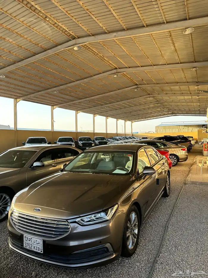 فورد تورس متوفر مجموعة 2020 وكاله عدادات قليله 60الف شرط 1