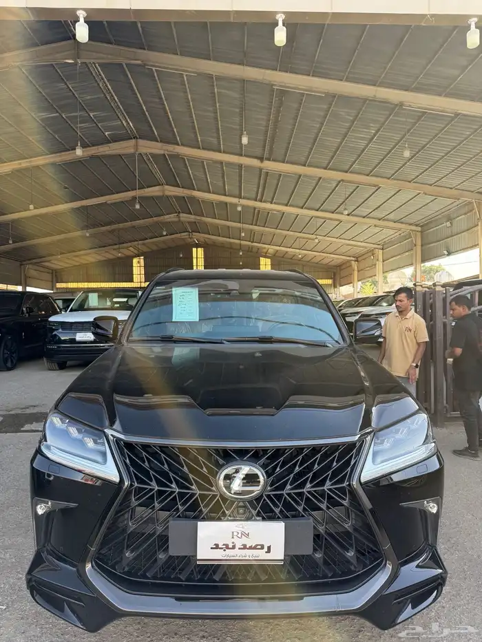 لكزس 2019 عداد 143 الف سعودي فل بلاك اديشن 0