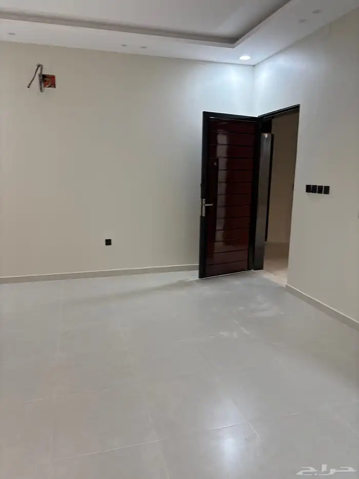 شقق vip للبيع مكونه من6 غرف4 حمام المحاله مخطط745 حي الزهور 5