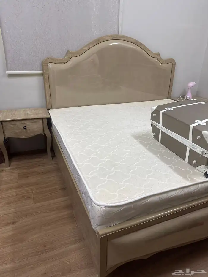 سرير نفرين مع كومادينه2 مع متفرقات منزليه 1
