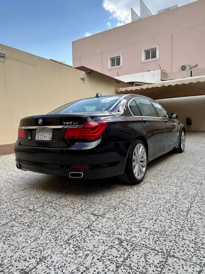 بي ام دبليو 2011 4