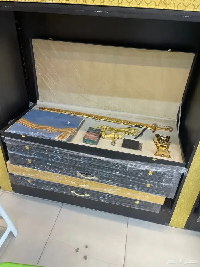 هدايا زواج بشوت شيوف دروع ترقية تقاعد تكريم تخرج 24