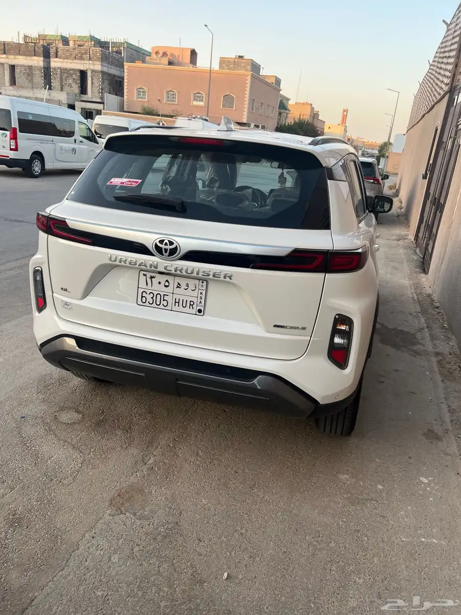تويوتا أربان كروز 2025 3