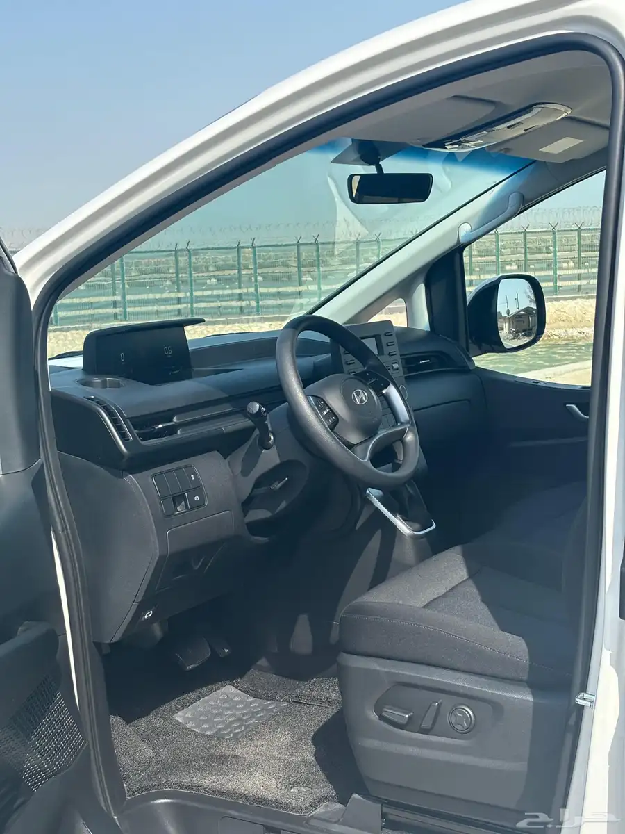 هونداي ستاريا 11 راكب بنزين 2025 4