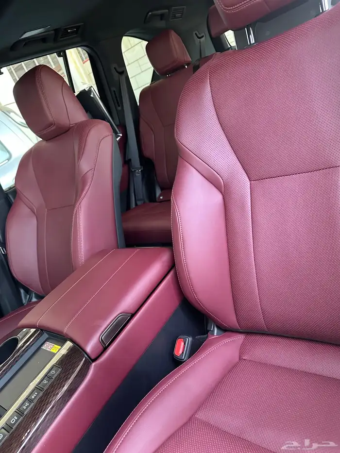 لكزس Lx600 شبه جديد 2025 والسعر مميز 11