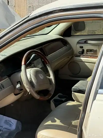 قطع غيار تون كار لينكون 2003 متوفر قطع فقط 7