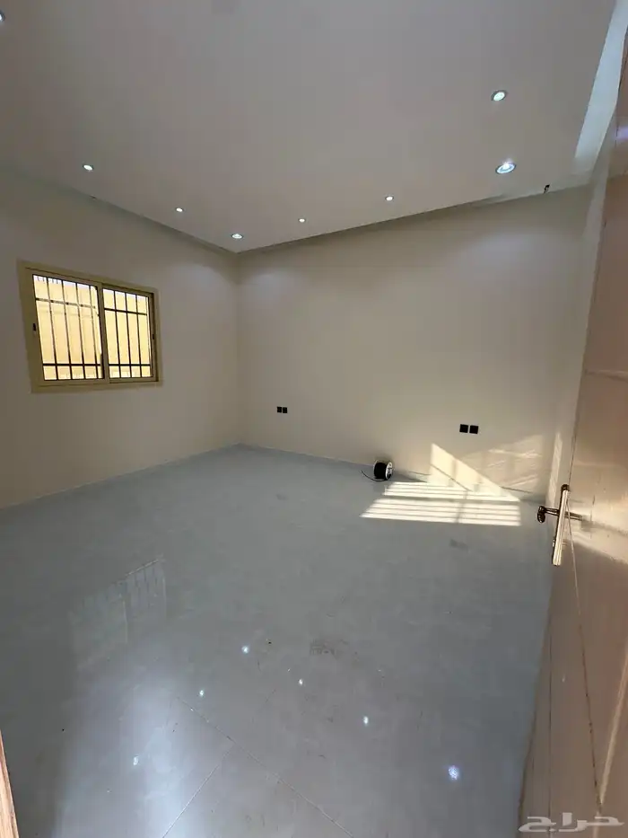 للايجار استراحه جديده بحي المدائن 6
