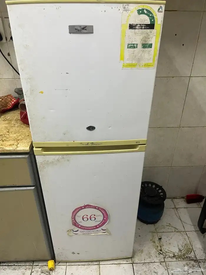 يوجد ثلاجه وغساله وانبوبه للبيع 2