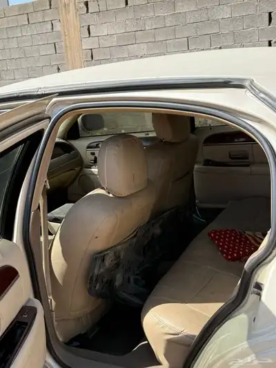 قطع غيار تون كار لينكون 2003 متوفر قطع فقط 5