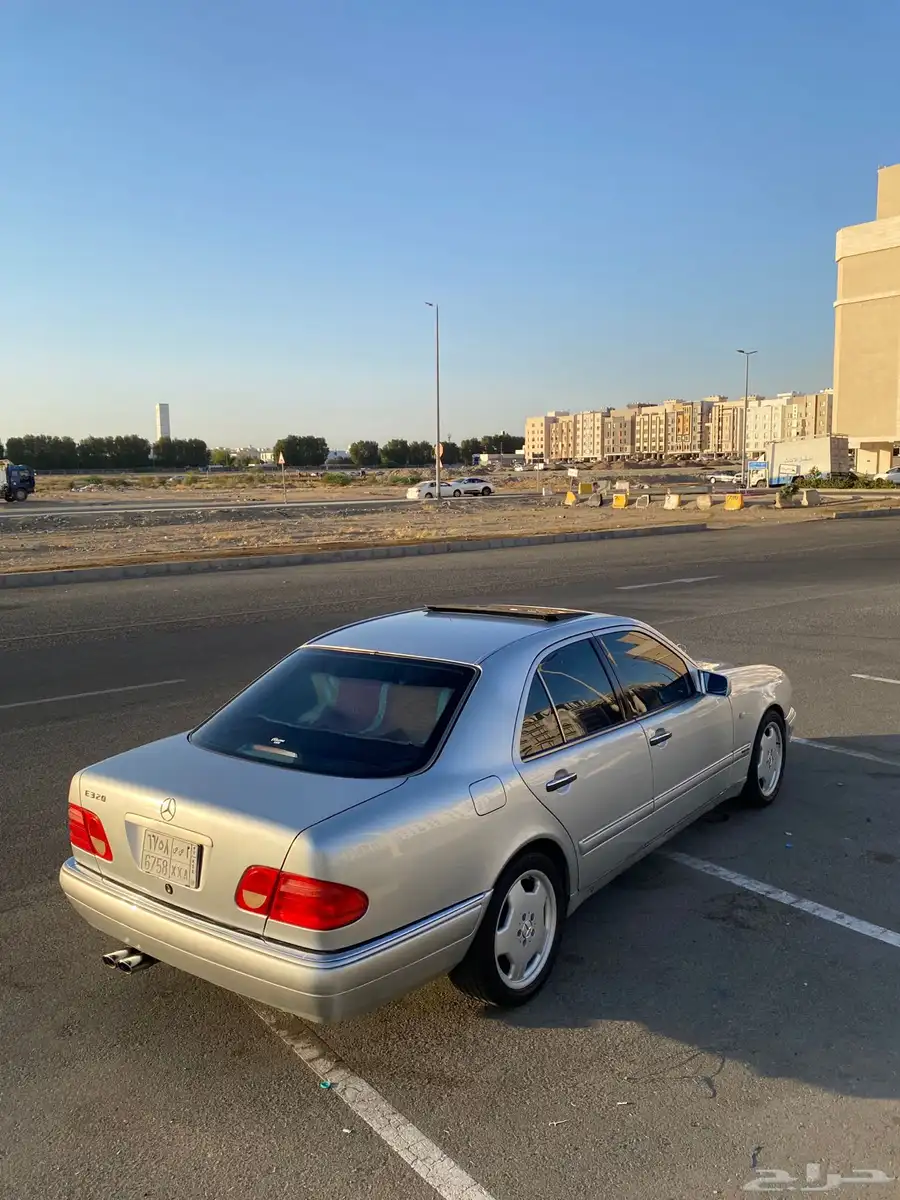 مرسيدس E320 30