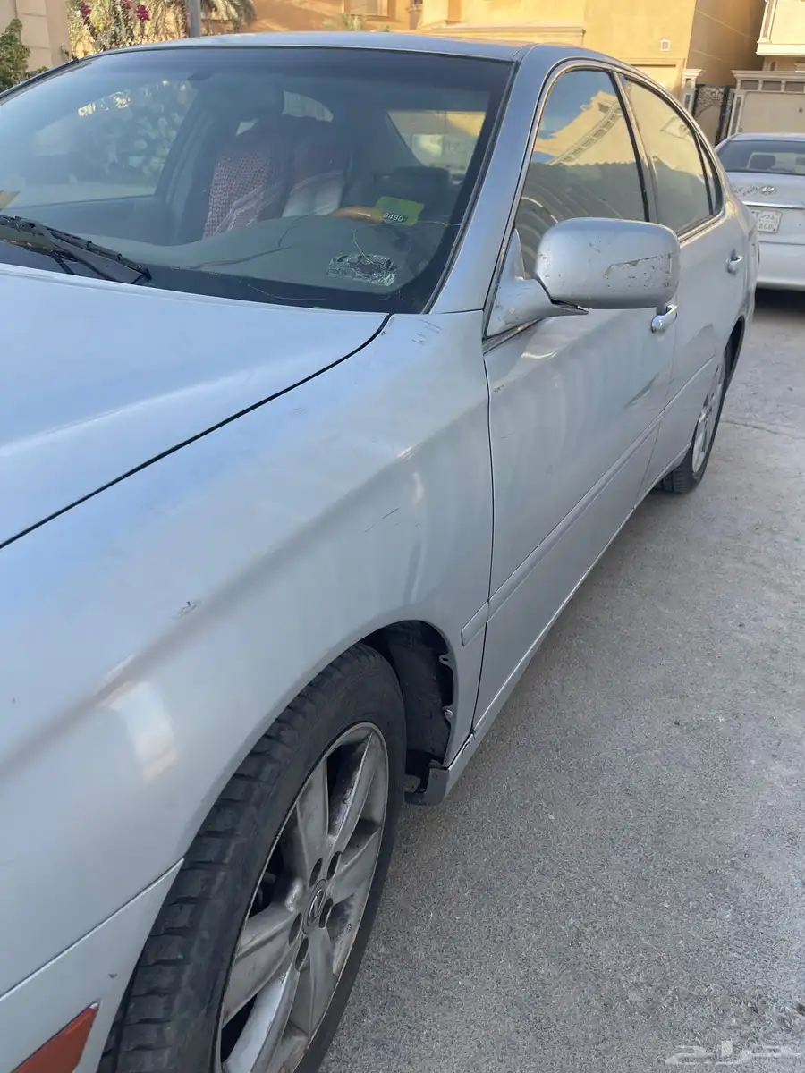 لكزس 300 se 2005 فضي للبيع 2