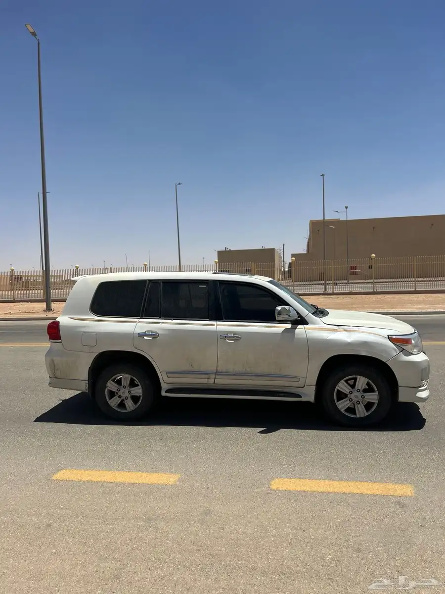 لاندكروزر 2013 2