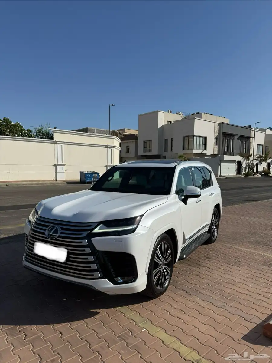 2022 لكزس LX600 عبداللطيف جميل 1