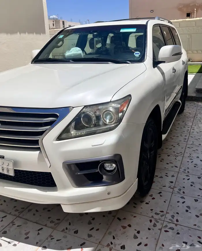 جيب لكزس 2015 سبورت lx570 مخزن 2