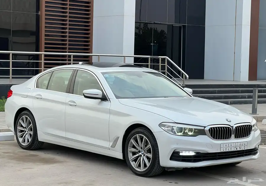 بي ام دبليو 520i 2020 (بحالة ممتازة) 4