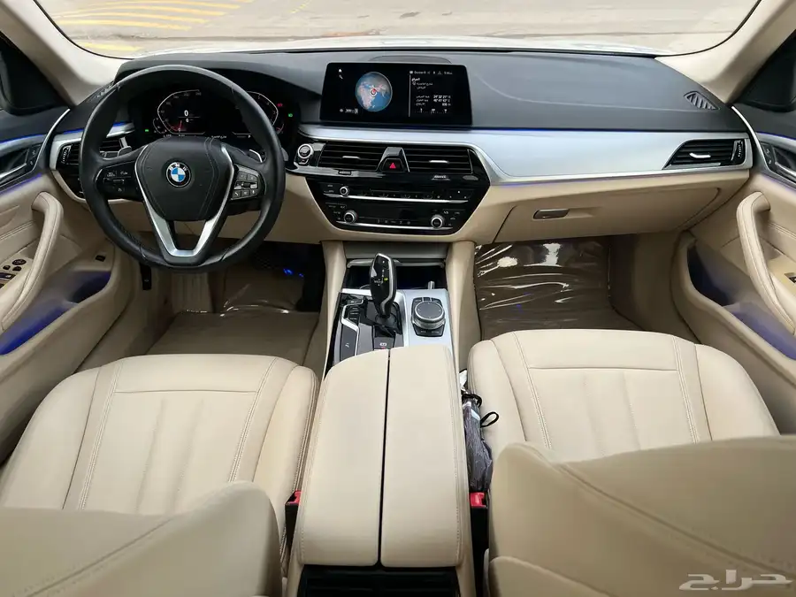 بي ام دبليو 520i 2020 (بحالة ممتازة) 14