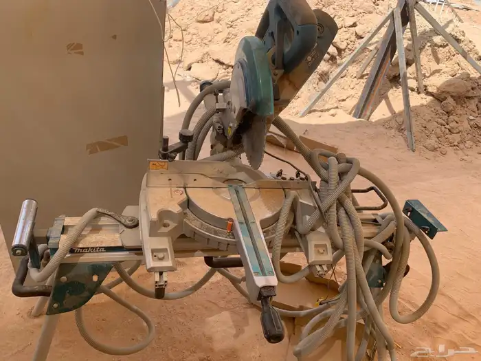 منشار شريطي مركب ماكيتا 2