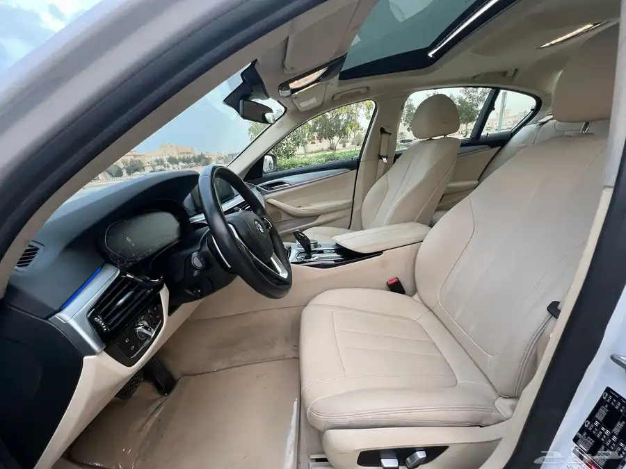 بي ام دبليو 520i 2020 (بحالة ممتازة) 8