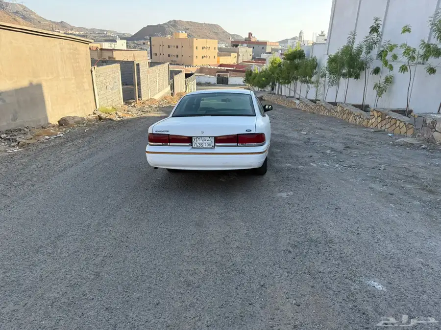 فورد كراون فيكتوريا 96 4