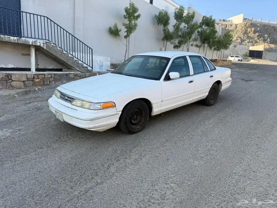فورد كراون فيكتوريا 96 0