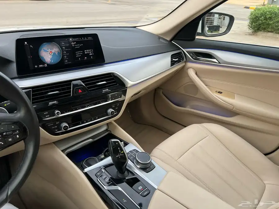 بي ام دبليو 520i 2020 (بحالة ممتازة) 11