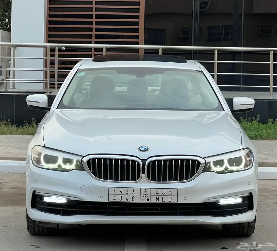 بي ام دبليو 520i 2020 (بحالة ممتازة) 0