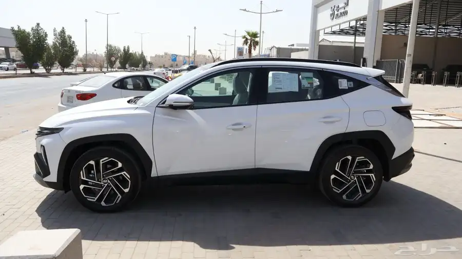 توسان بريميوم 2025 3